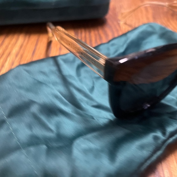 Gucci women’s sunglasses black - Picture 2 of 7